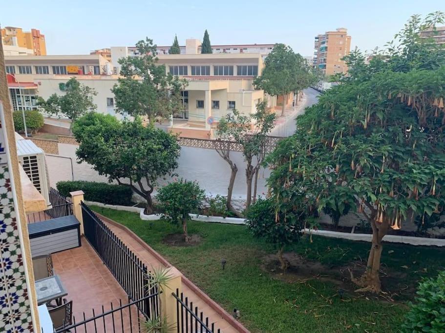 Apartament Apartamento En Carihuela Torremolinos Zewnętrze zdjęcie
